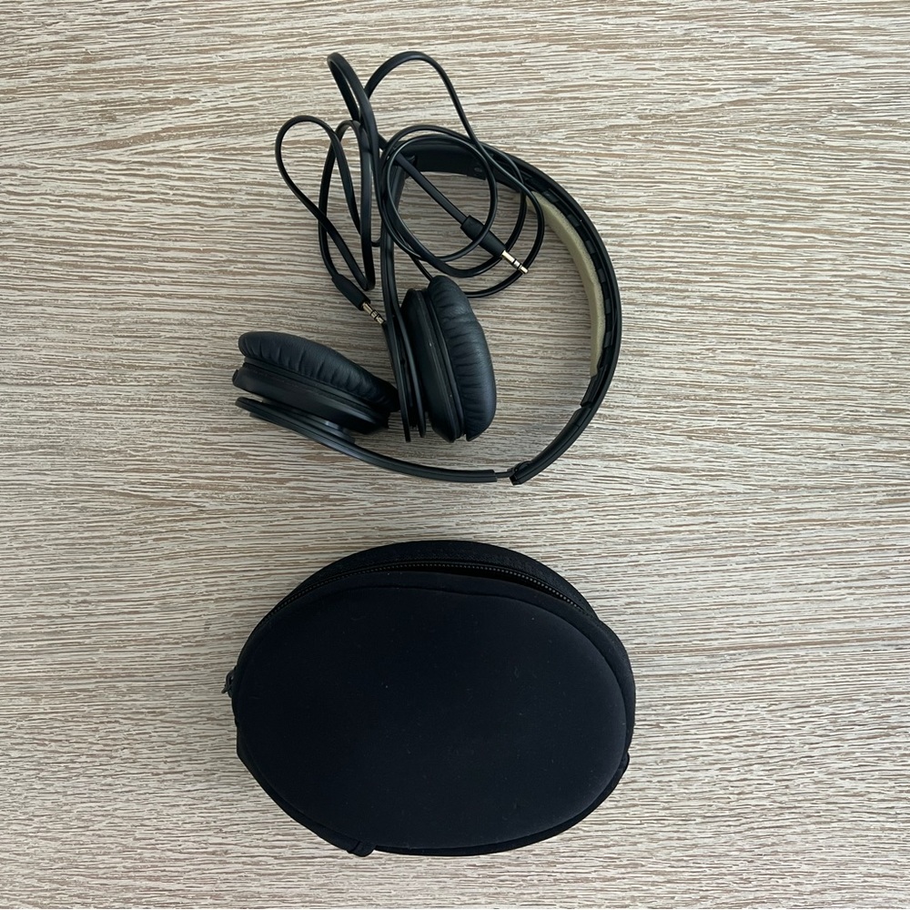 Beats - Picture 2 of 3
